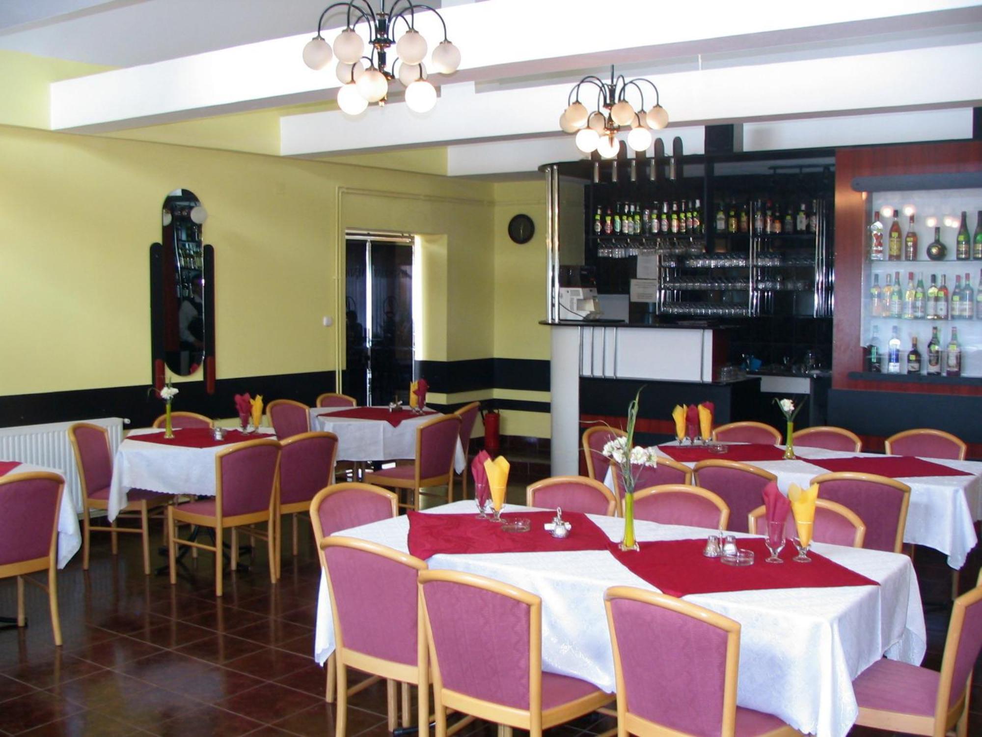 Lazar Pension & Restaurant Gheorgheni  Exterior photo