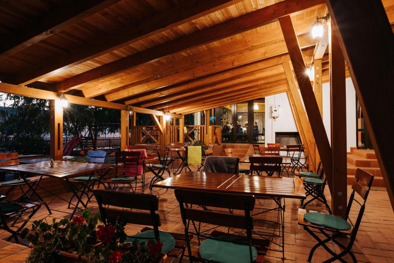 Lazar Pension & Restaurant Gheorgheni  Exterior photo